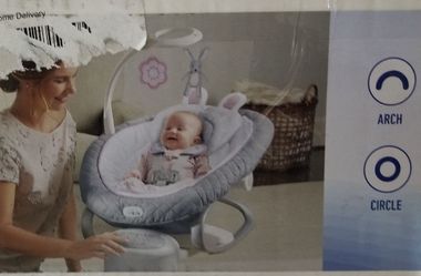 Almost new Baby Swing/Mecedora de bebe con poco uso, casi nueva.