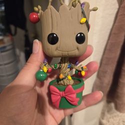 Marvel Christmas Groot funko pop