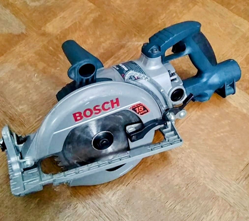 BOSCH 1677md Worm Drive 15Amp Circular Saw