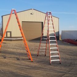 New Louisville 14' double sided twin step ladder