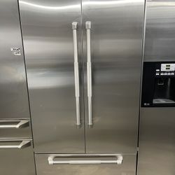 Jennair 36” Built In Refrigerator In Stainless Steel With Platinum Interior