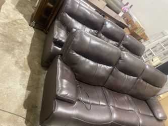 Sofá And Sectional Starting At $550