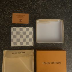 Louis Vuitton Wallet, Bi-Fold, White Grid