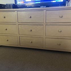 9 Drawer Dresser