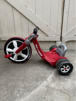 Radio Flyer Big Flyer Sport, Chopper-Style Tricycle