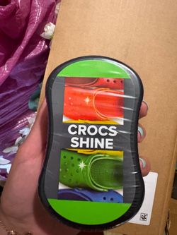 Croc shine cleaner