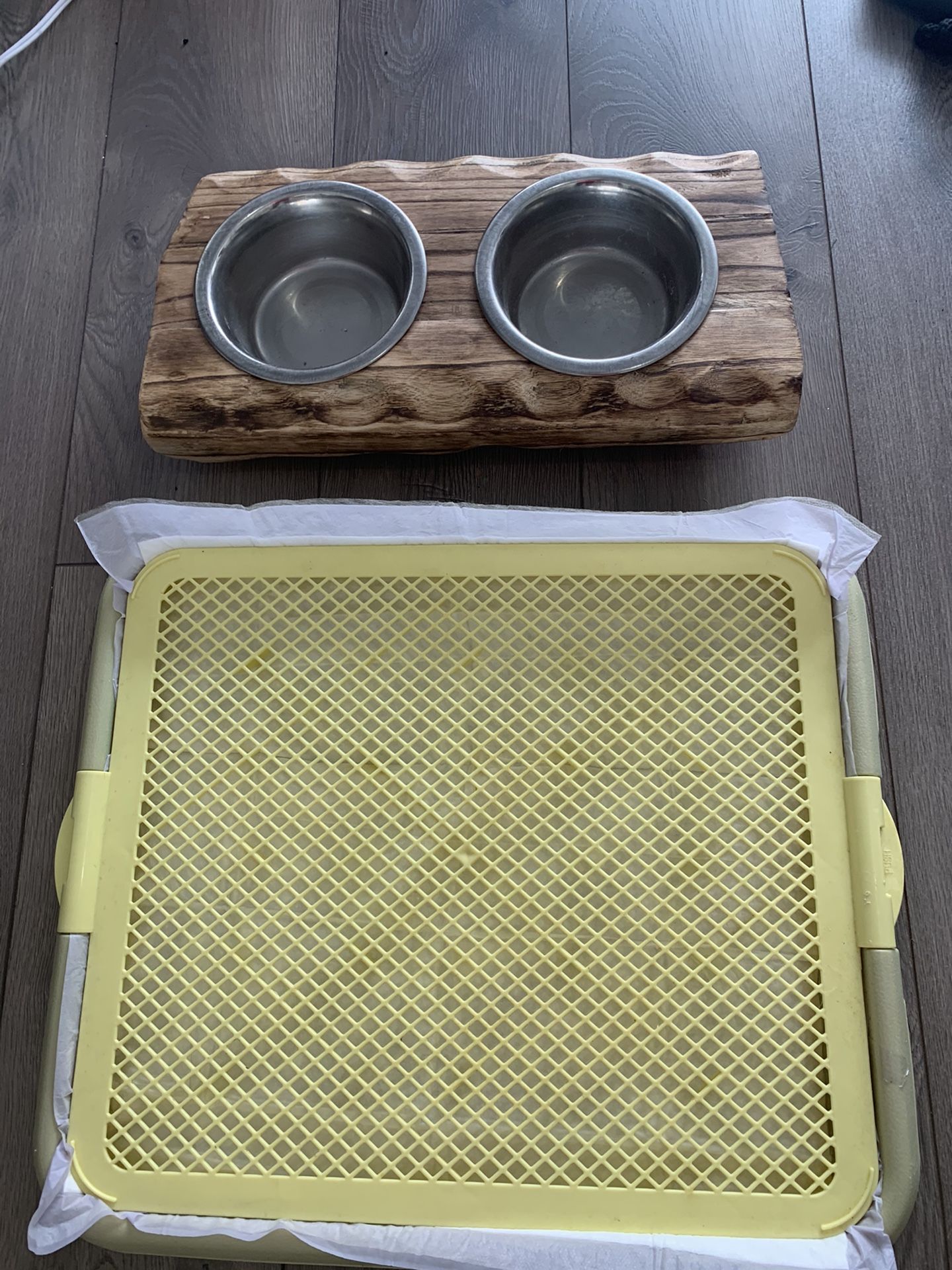 Dog’s bowl, pee pad