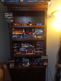 8 ft bookshelf