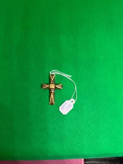 10 karat solid gold cross pendant