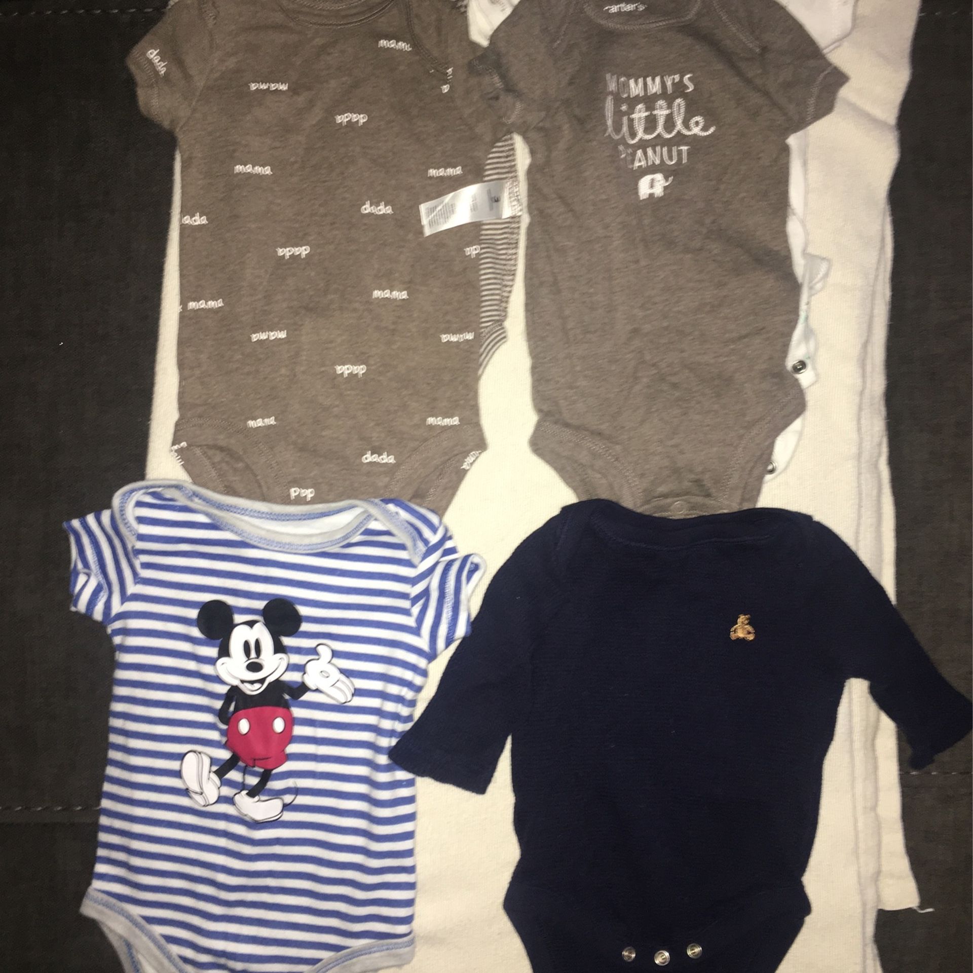 8pc Onesies 0-3 Mths