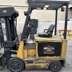 Forklift Cat 5000 Lb Electric