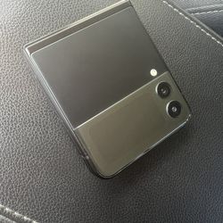 Samsung Flip Phone (Verizon)