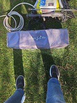 Portable play pen