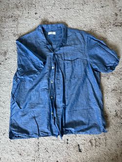UNIQLO Button Up Shirt