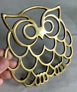 Vintage MCM Footed Brass Owl Trivet/Decorative Wall Hanging