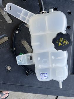 2014-18 Dodge Ram 1500 V6 Coolant Reservoir 