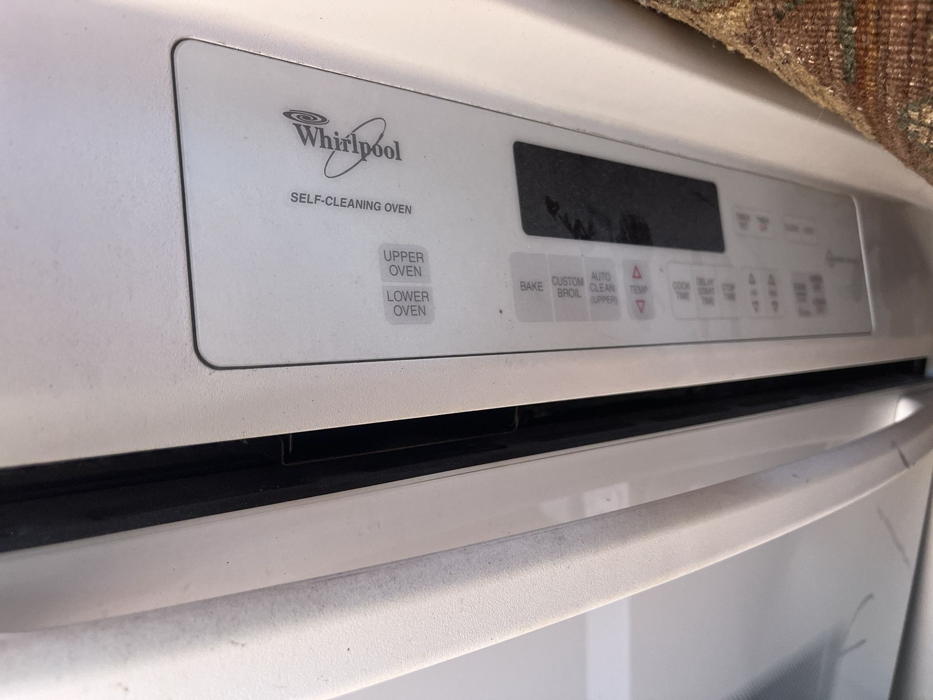 Like New Whirlpool Convection Electric Oven