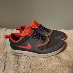 NIKE Air Max Thea & Coral Sz 10 NICE Condition (contact info removed)18 for Sale in Baltimore, MD - OfferUp