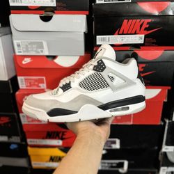 Jordan Military Black 4s size 11.5 USED But Clean