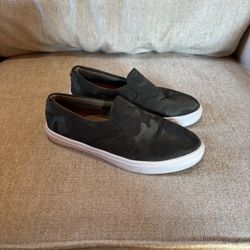Women’s Black Camo Steve Madden Shoes