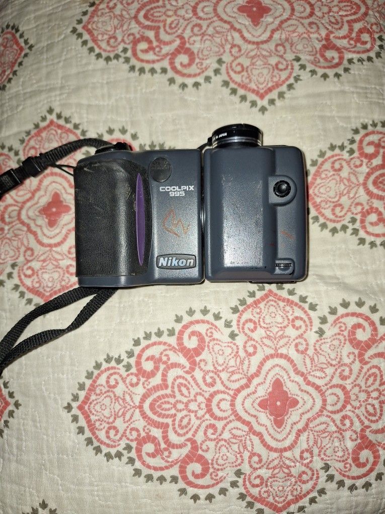Nikon Coolpix 995