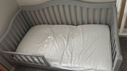 Gray Toddler Bed with Mattress