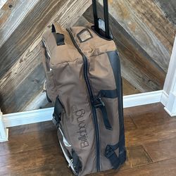 Large Billabong Rolling Duffel Bag 32x18 Good condition 