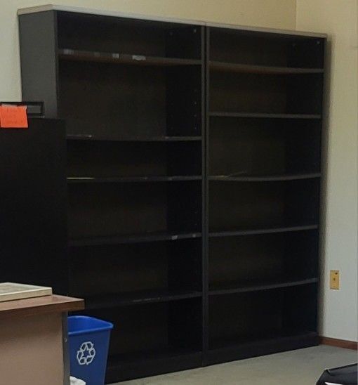2 SHELVES AND DESK