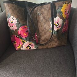 Coach  Signature  Canvas  City Tote With Vintage Rose Print