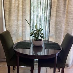 Dinning Table 