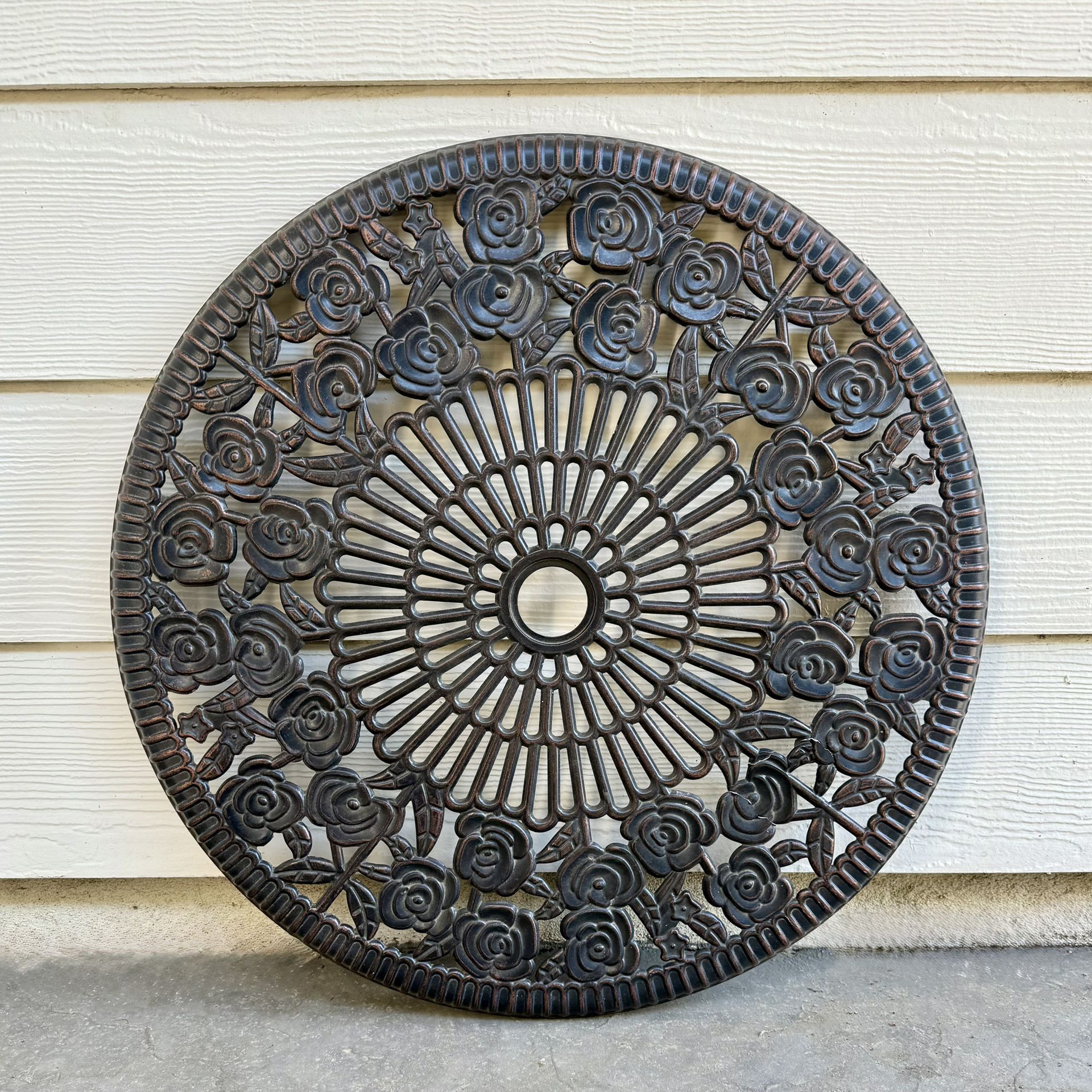 Metal Outdoor Medallion Wall Decoration