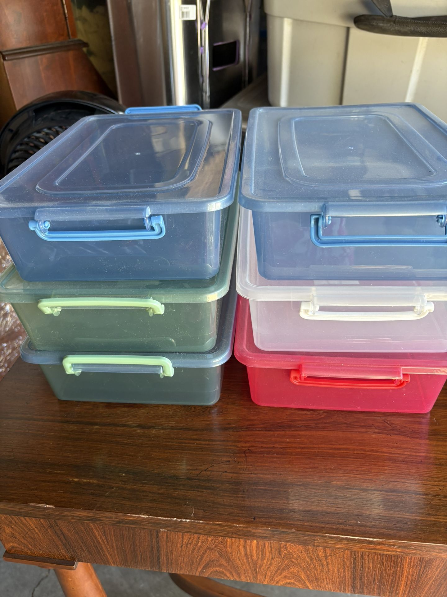 Plastic Storage Containers With Lids 