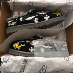 Size 8 - Palace UGG Looney Tunes Tasman Slipper Black
