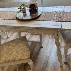 Dining Room Table 