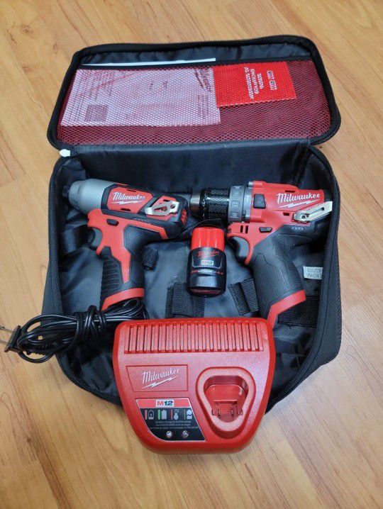 MILWAUKEE 12V SET .. IMPACT HAMMER DRILL BATTERY AND CHARGER W BAG