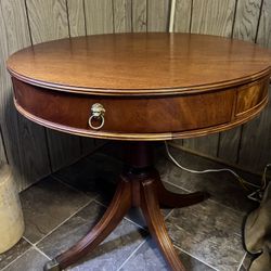 Duncan Phyffe - Drum Table. 