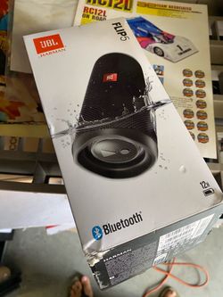 JBL Flip 5 Bluetooth speaker brand new