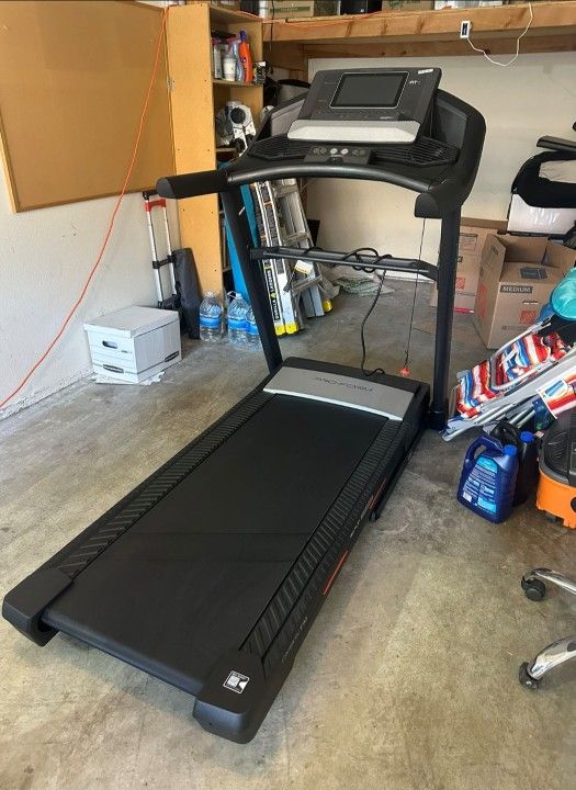 Proform Carbon T10 Smart Treadmill