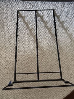 Chip clip stand