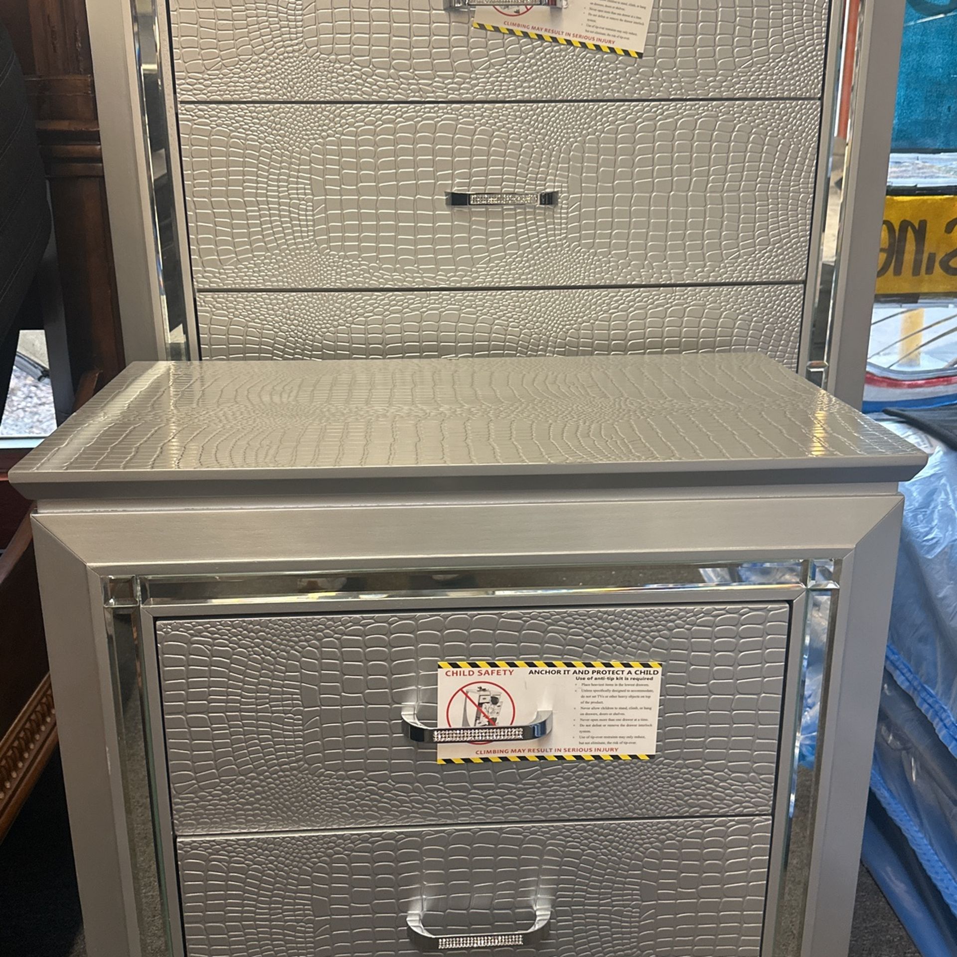 Night Stand And Chest (open Box Never Used )