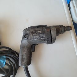 2037 Black & Decker Screwgun
