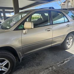 Lexus 2000 rx 300 brown/gold