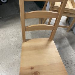 4 Chairs/table