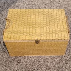 Vintage Picnic basket 