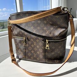 Louis Vuitton Shipping Box for Sale in Milton, FL - OfferUp