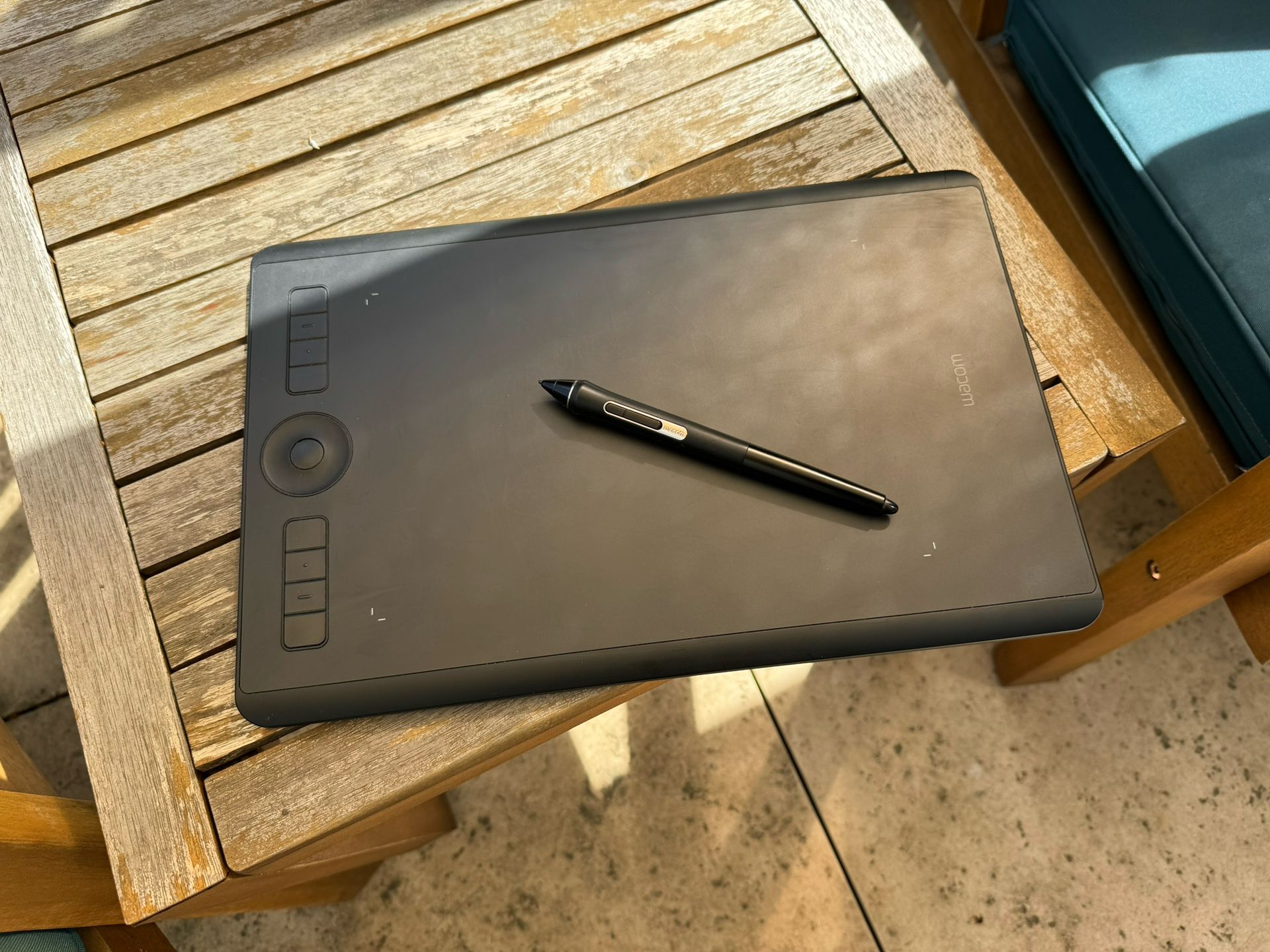 Wacom Intuos Pro Medium Drawing Tablet