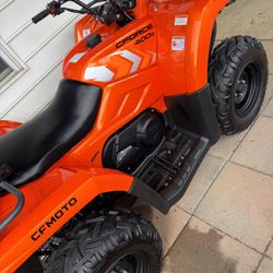  ATV.    CFORCE 400    4✖️4  Almost Brand New Only 2.8 Hours