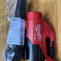 Milwaukee M18 FUEL 120 MPH 500 CFM 18V Lithium-Ion Brushless Cordless Handheld Blower (Tool-Only)