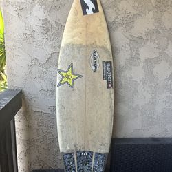 Stamps Custom Performance Surfboard 5’9 FCS Tri