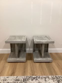 2 End Tables/side table